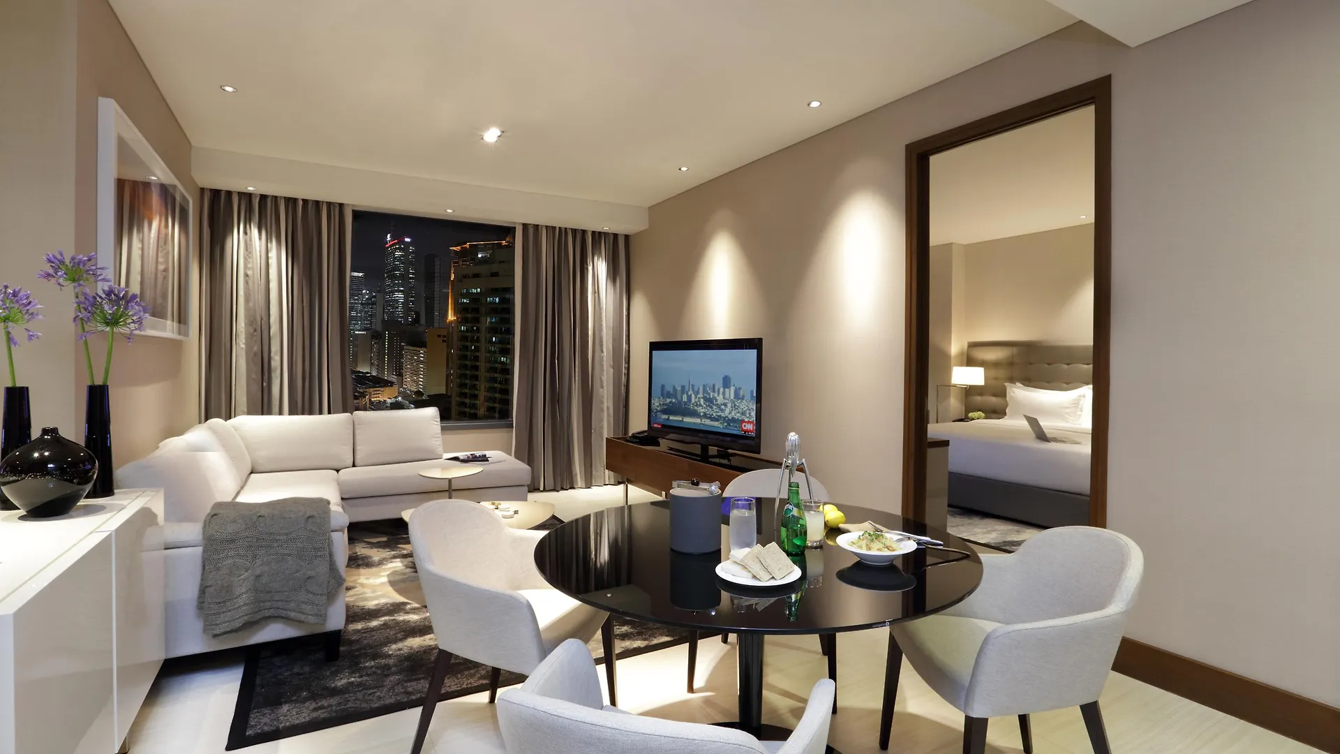 Makati Diamond Residences Makati City 5*,  Philippines